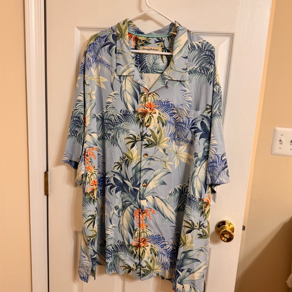 Tommy Bahama Other - Tommy Bahama Men Shirt 4XB Heritage Tortola Silk Hawaiian Button down
